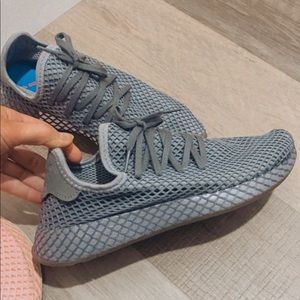 Adidas Deerupt Mens 6.5/Women’s 7.5